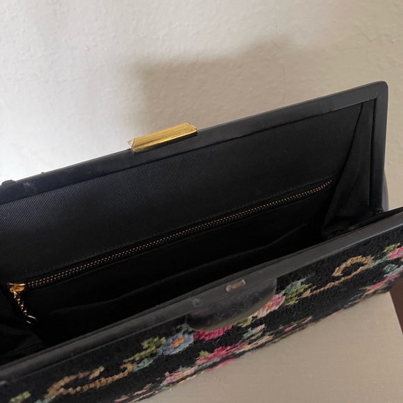Vintage petit point needlepoint clutch purse